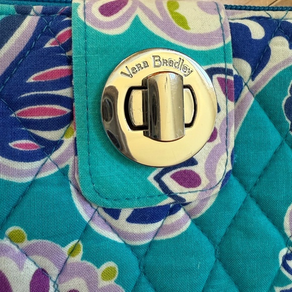 Vera Bradley Turn Lock Large Wallet Clutch Teal Paisley - Picture 4 of 6